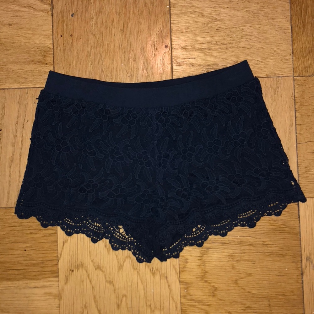 Lilly Pulitzer lace shorts